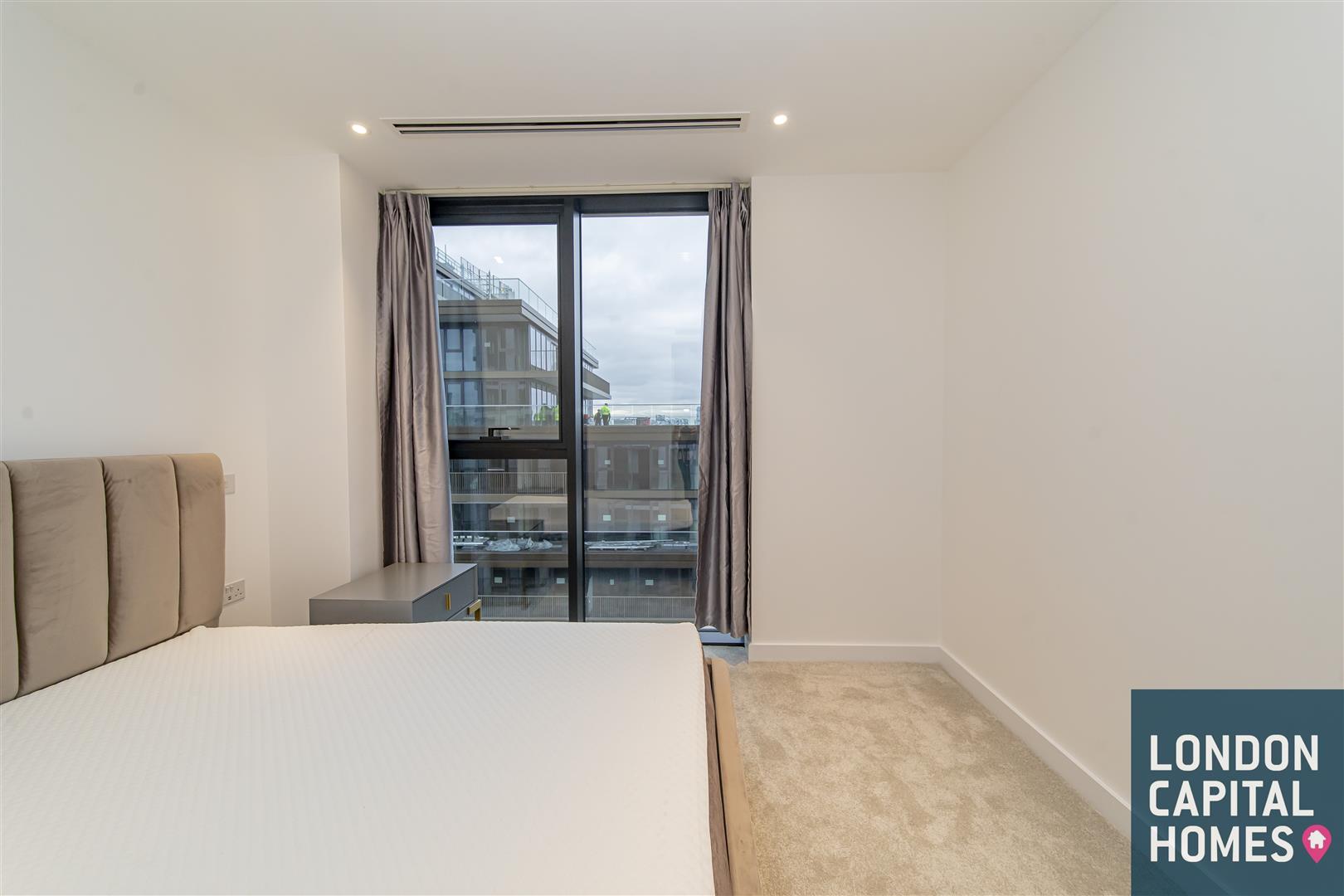 23 Gauging Square, London